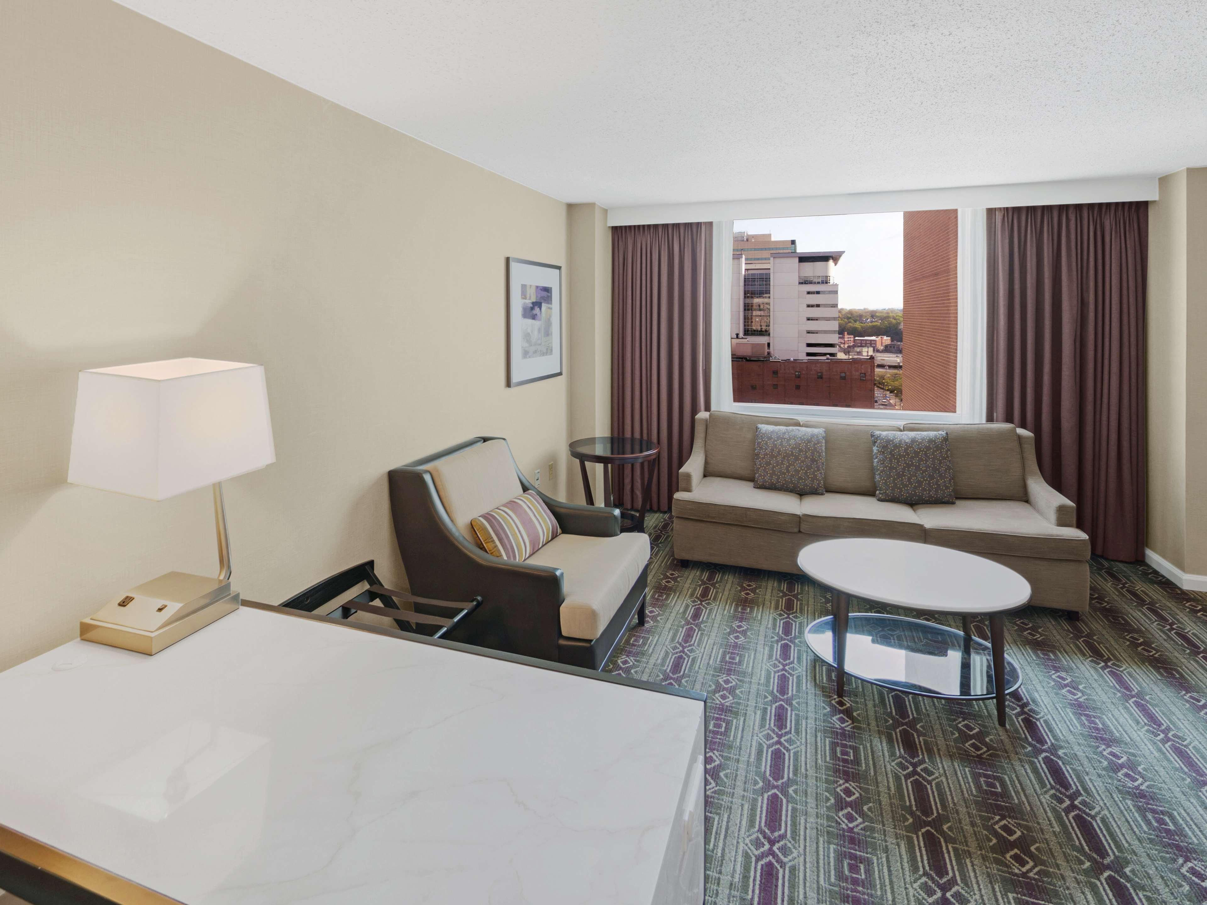 Hilton Harrisburg Near Hershey Park Exterior photo