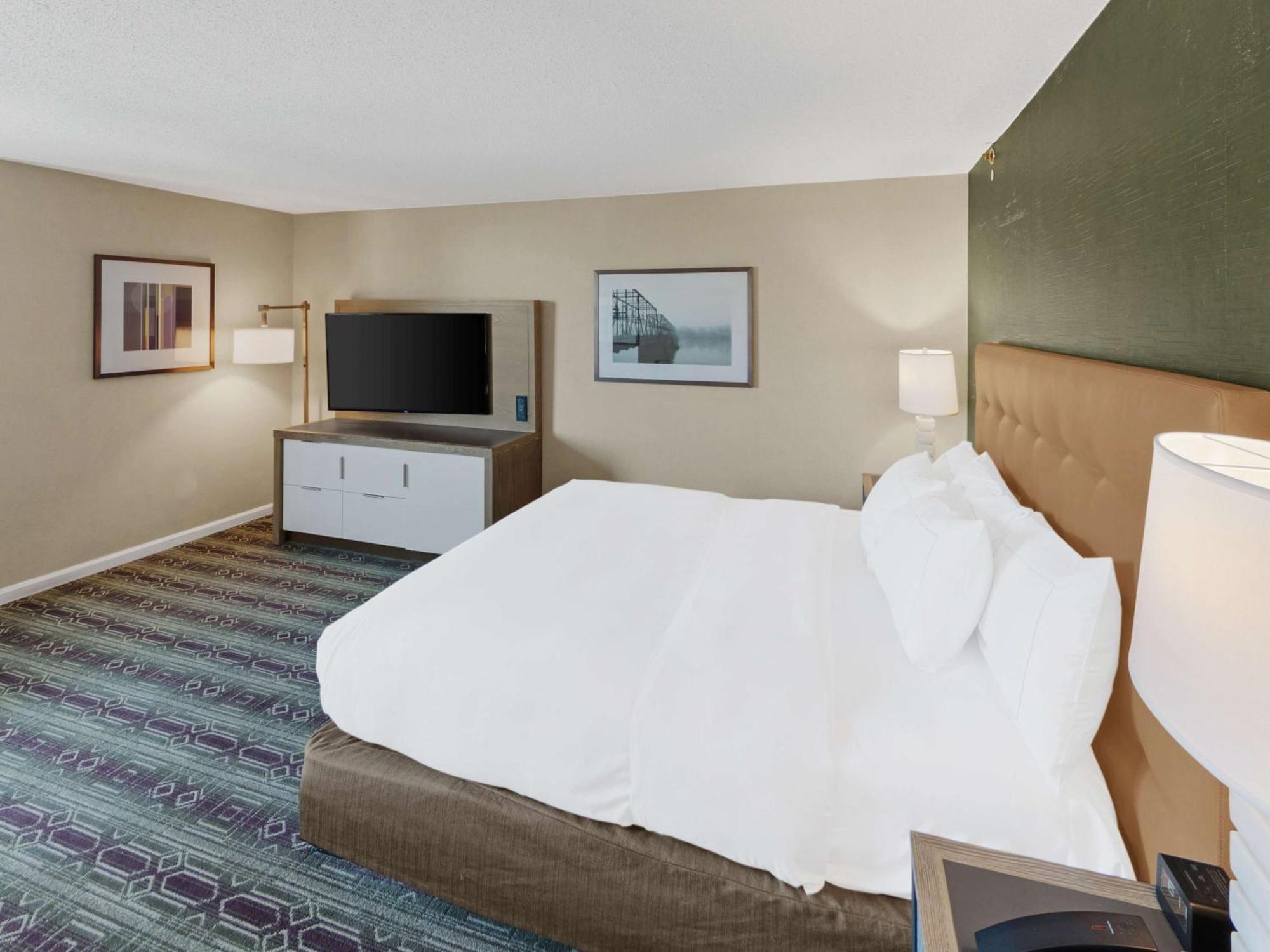 Hilton Harrisburg Near Hershey Park Exterior photo