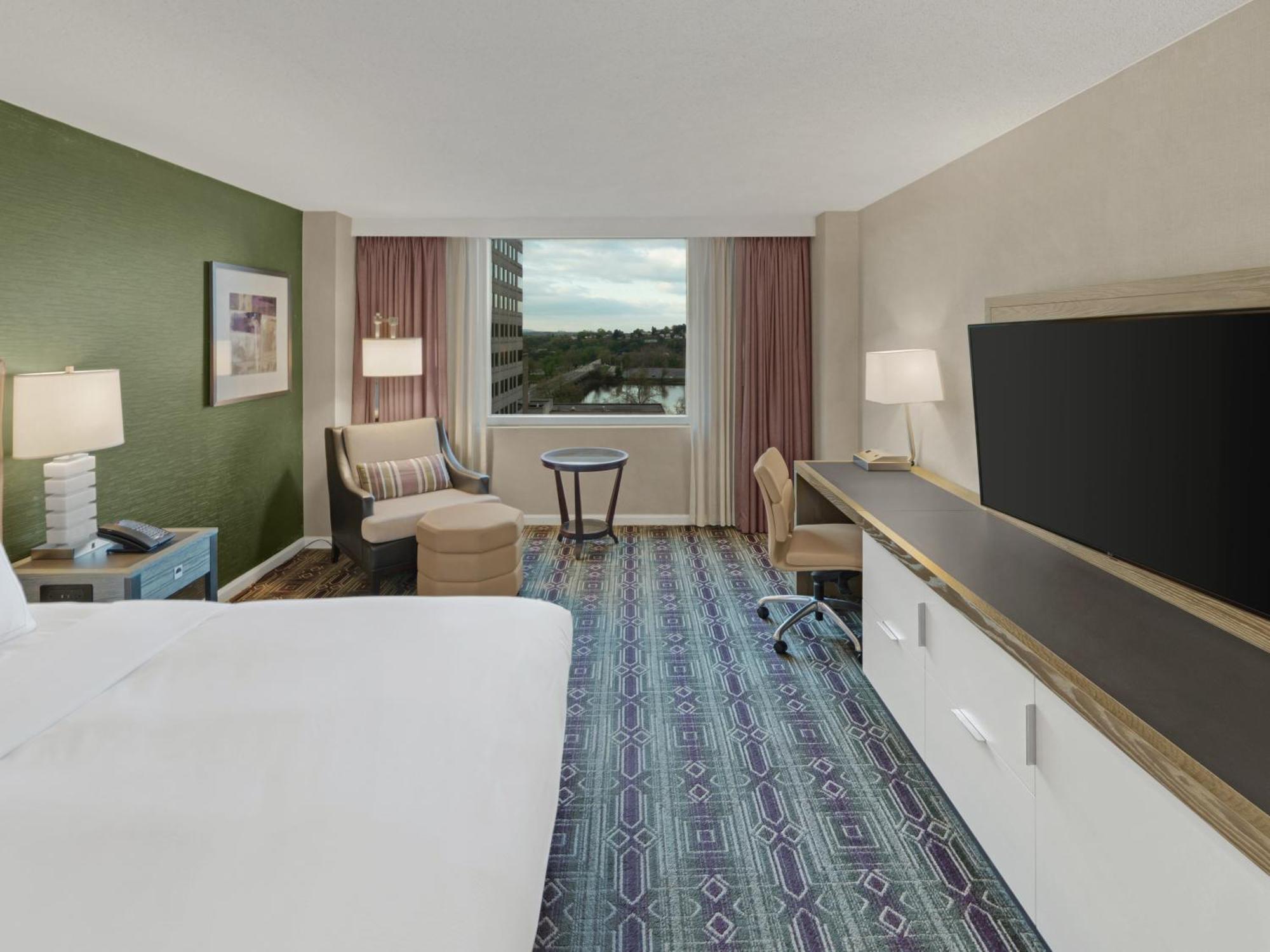 Hilton Harrisburg Near Hershey Park Exterior photo